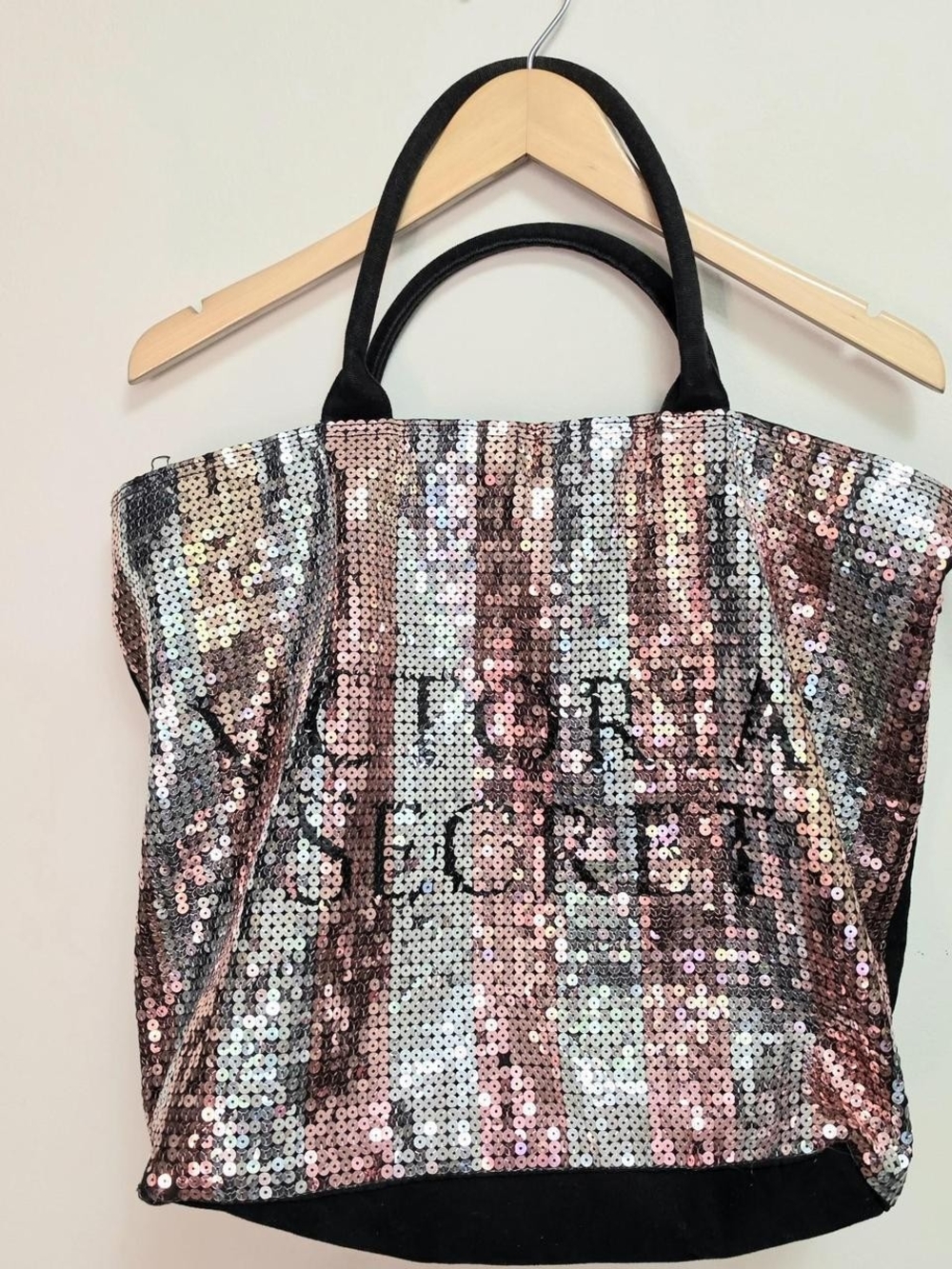 2015 Limited Edition Victoria's Secret tote bag